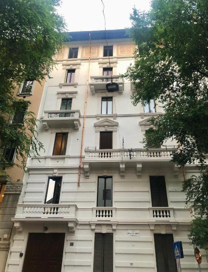 Sant'Ambrogio With Charme Apartment Milan Bagian luar foto
